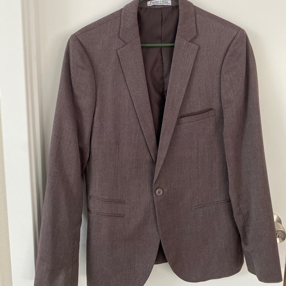 Magenta suit - Picture 1 of 2